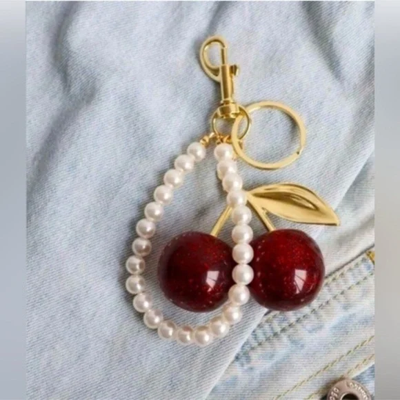✨NEW Pearl Gold tone Cherry keychain charm - Picture 5 of 7